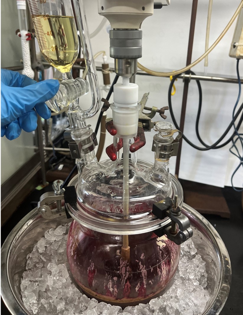 ピロリジン滴下中